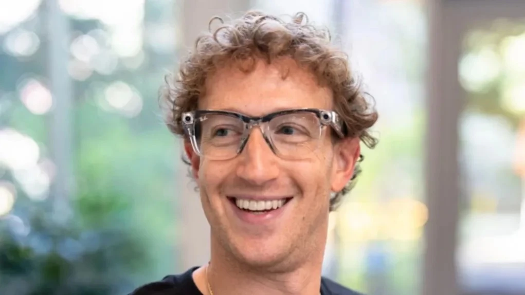 Многолетняя аренда серверов у Google позволит главе Meta Марку Цукербергу перенаправить средства со строительства дата-центров на улучшение своей нейросети Llama / Фото: Mark Zukerberg/Facebook