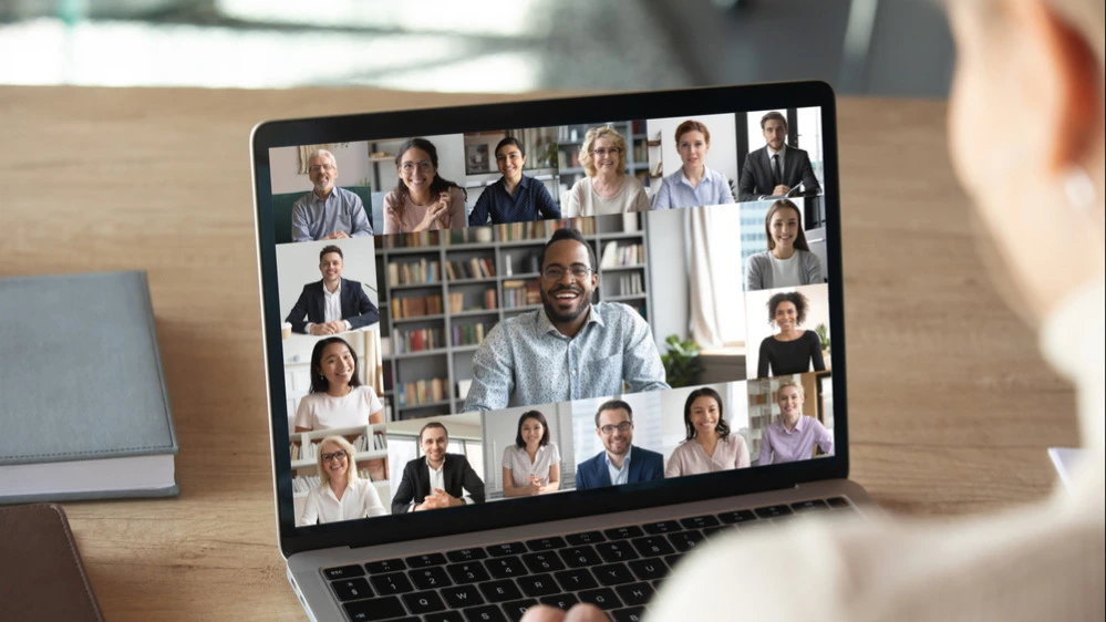 Квартальная выручка Zoom выросла на 4,7% и составила $1,22 млрд / Фото: fizkes / Shutterstock.com