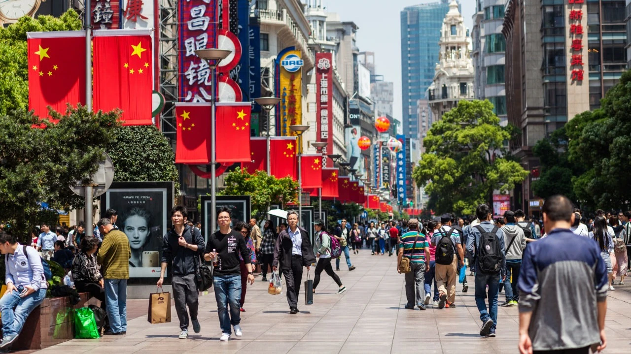 Эксперты предупреждают о риске пузыря на китайском фондовом рынке / Фото: Denys.Kutsevalov / Shutterstock.com