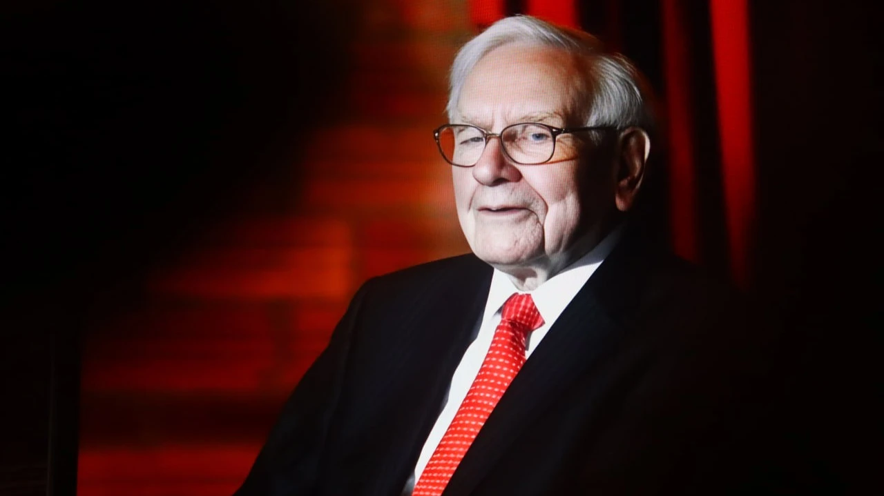 Remarkable companies are losing to ordinary companies. Buffetts rule doesnt work anymore?