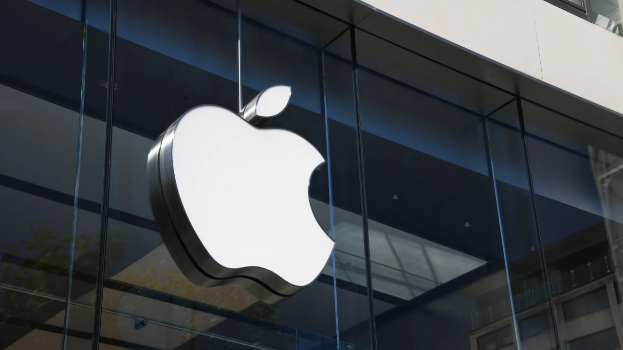 Highlights for this morning: Apple to launch AI search, Figma stock plummeted, Trump expects Musks kaboom