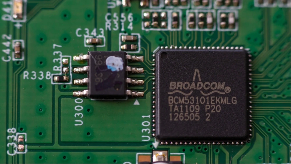 Выручка Broadcom от продажи ИИ-чипов выросла в третьем квартале на 63% / Фото: Remus Rigo / Shutterstock.com