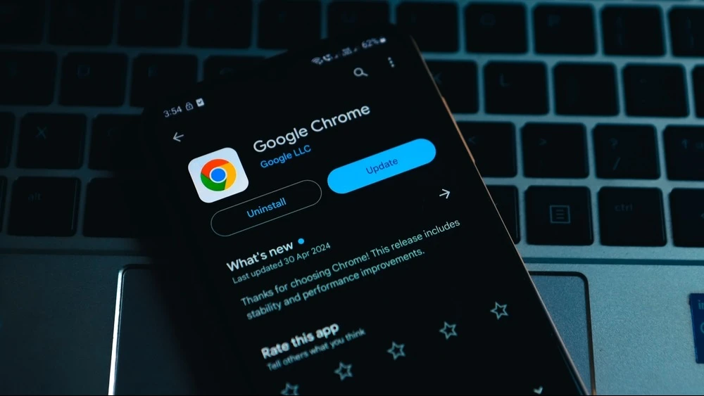 Google не придется продавать браузер Chrome / Фото: ShutterStockies / Shutterstock.com