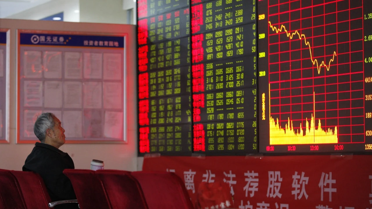 На китайском фондовом рынке уже было два пузыря — в 2007 и 2015 годах. Сейчас на нем появились явные признаки спекулятивного ажиотажа, которые власти активно пытаются сбить / Фото: Frame China / Shutterstock.com