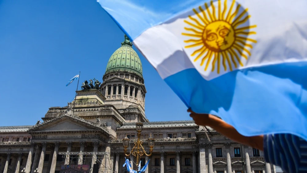 Аргентинские рынки рухнули после поражения партии Хавьера Милея на выборах в провинции Буэнос-Айрес / Фото: SC Image/Shutterstock.com