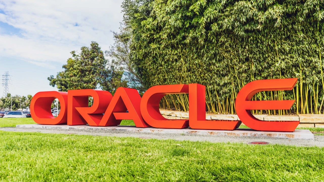 Oracle is preparing to report for the quarter. What do analysts expect after the stock rallies 40%?