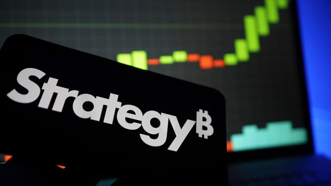 Компании, скупавшие и накапливавшие криптовалюты, столкнулись с резким падением котировок / Фото: PJ McDonnell / Shutterstock.com