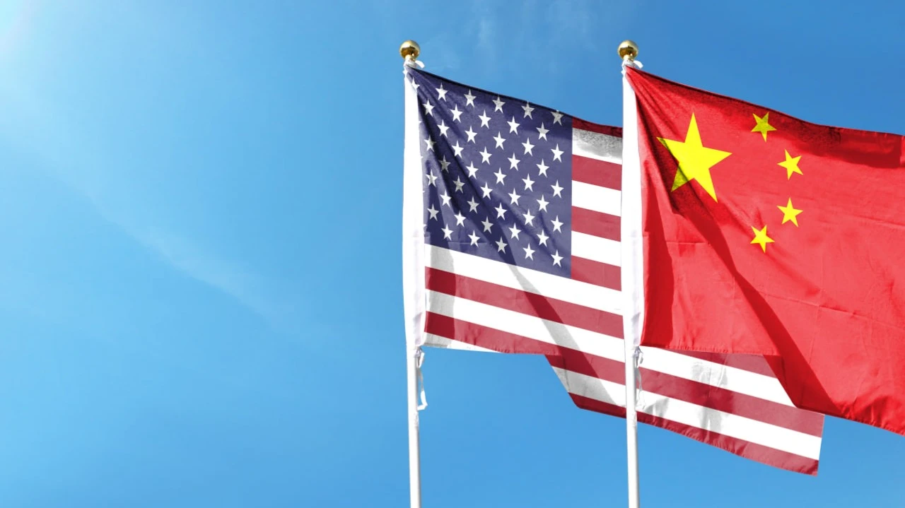 Воскресная встреча США и Китая прошла без существенных прорывов, но стороны договорились продолжить диалог в понедельник / Фото: Andy.LIU / Shutterstock.com