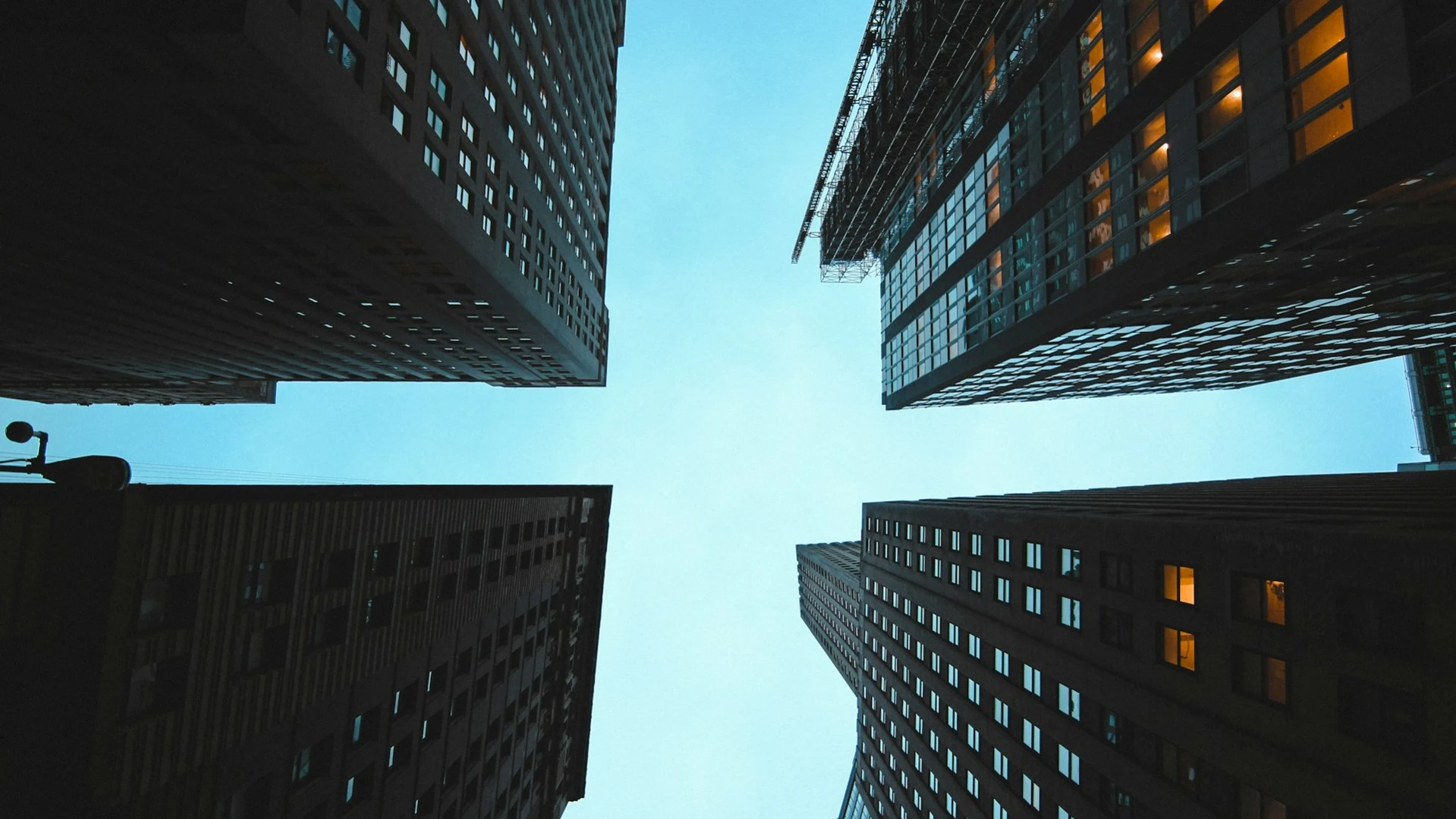 Большинство трейдеров ожидают, что на заседании 16-17 сентября ФРС снизит ставку на 25 б. п. / Фото: Unsplash/Miltiadis Fragkidis