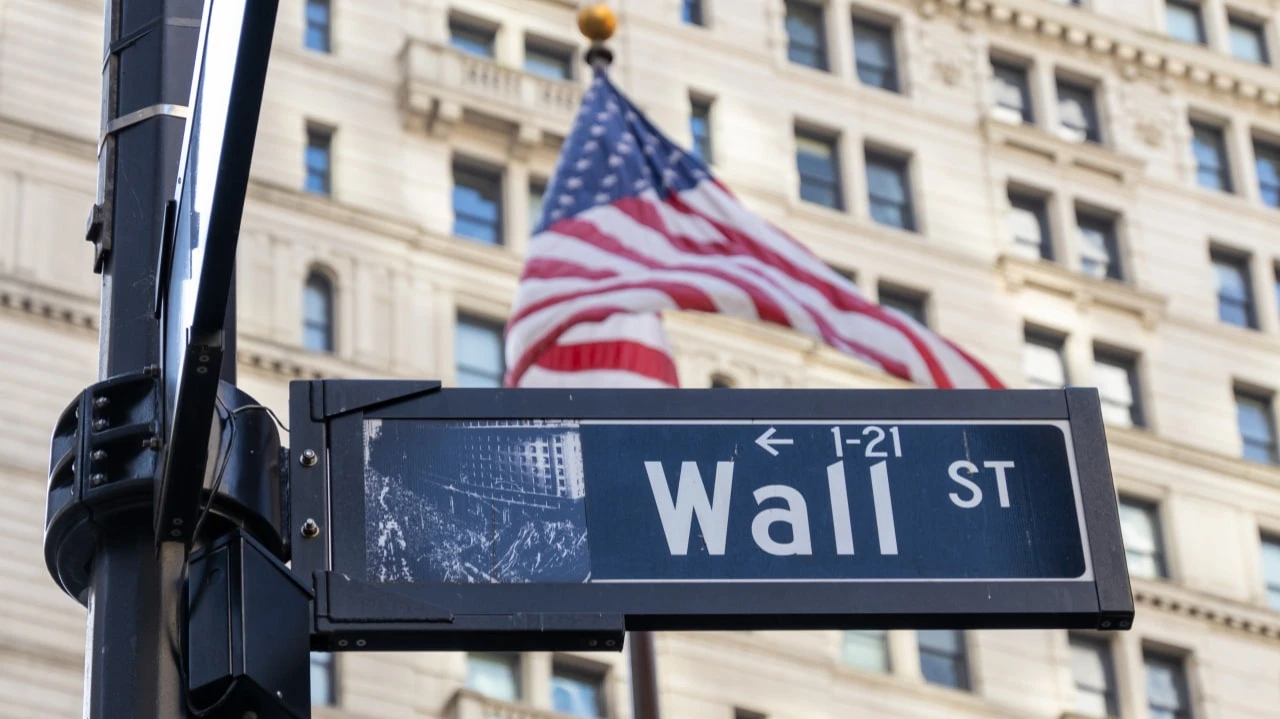 Инвесторы ждут августовскую статистику розничных продаж и промпроизводства / Фото: Kirkam / Shutterstock.com