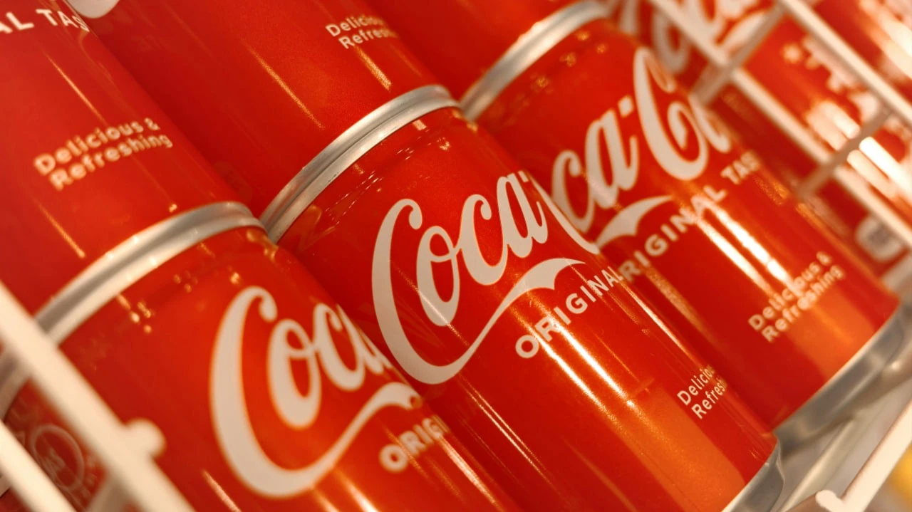 Coca-Cola готова к значительным капитальным вложениям, которые должны поддержать рост бизнеса / Фото: Unsplash / Chuang Yu