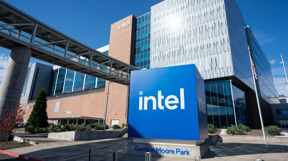 Intel движется по неверному пути, считает аналитик Seaport Research / Фото: Tada Images / Shutterstock.com