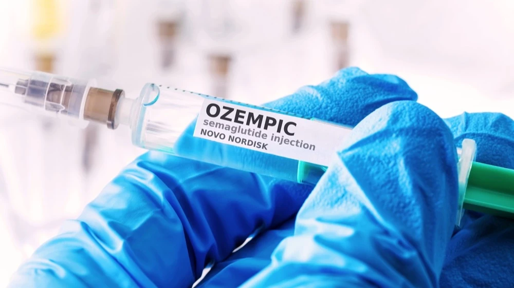 Фирменные лекарственные препараты будут с 1 октября облагаться 100-процентной пошлиной при ввозе в США / Фото: Tobias Arhelger/Shutterstock.com