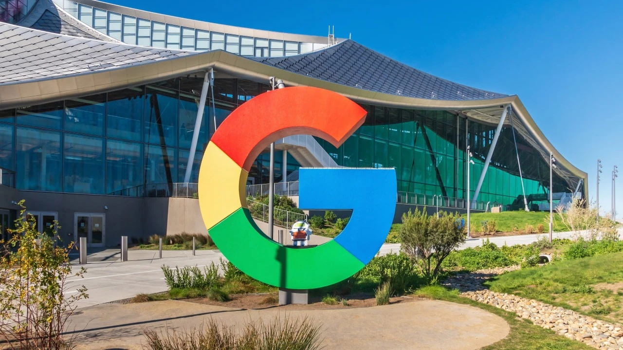 Alphabet показал крупнейший квартальный рост за 20 лет / Фото: 11photo / Shutterstock.com