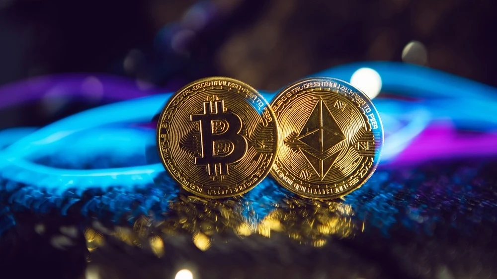 Citi прогнозирует рост стоимости биткоина в ближайший год еще на 50% / Фото: Saulich Elena/Shutterstock.com