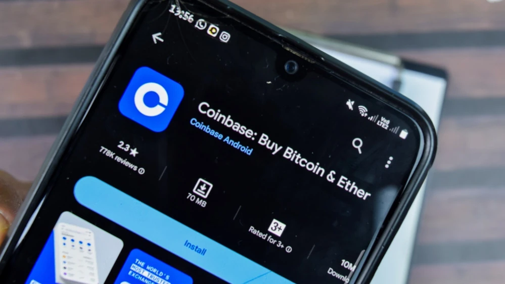 Coinbase диверсифицировала источники дохода, утверждают аналитики / Фото: bangoland / Shutterstock.com