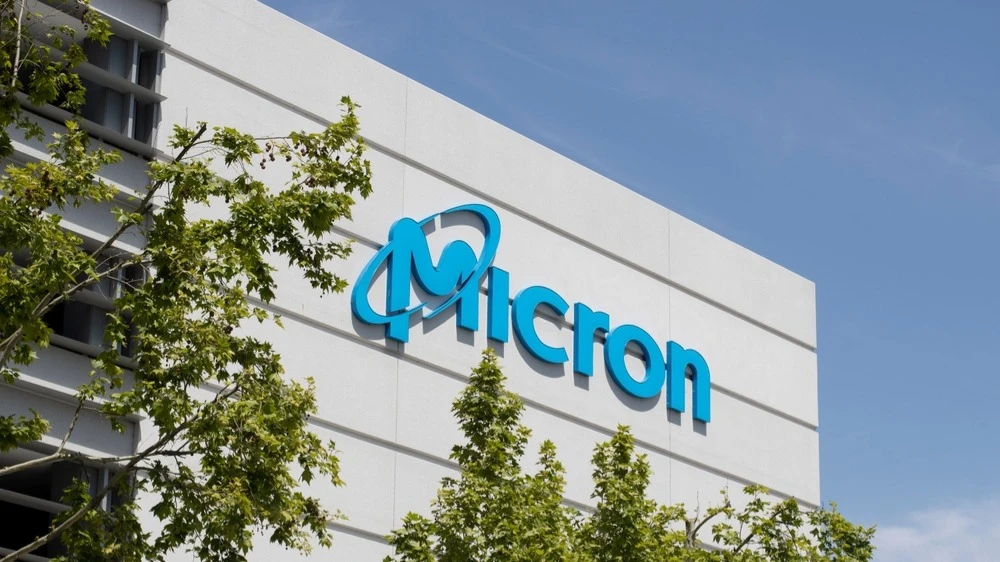 Аналитик Morgan Stanley долгое время был одним из немногих скептиков Уолл-стрит в отношении Micron / Фото: Tada Images/Shutterstock.com