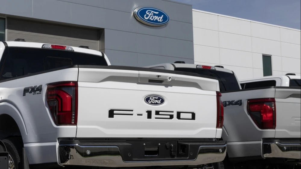 Самый продаваемый пикап в США Ford F-150 входит в число автомобилей, на производство которого уходит больше всего алюминия / Фото: Weiss / Shutterstock.com