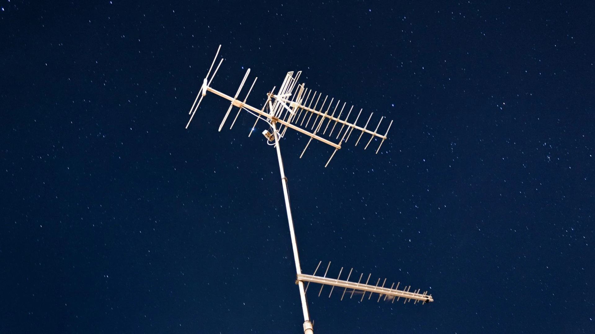 Starlinks competitor rose in price by 254%. Why does the analyst expect a painful correction?