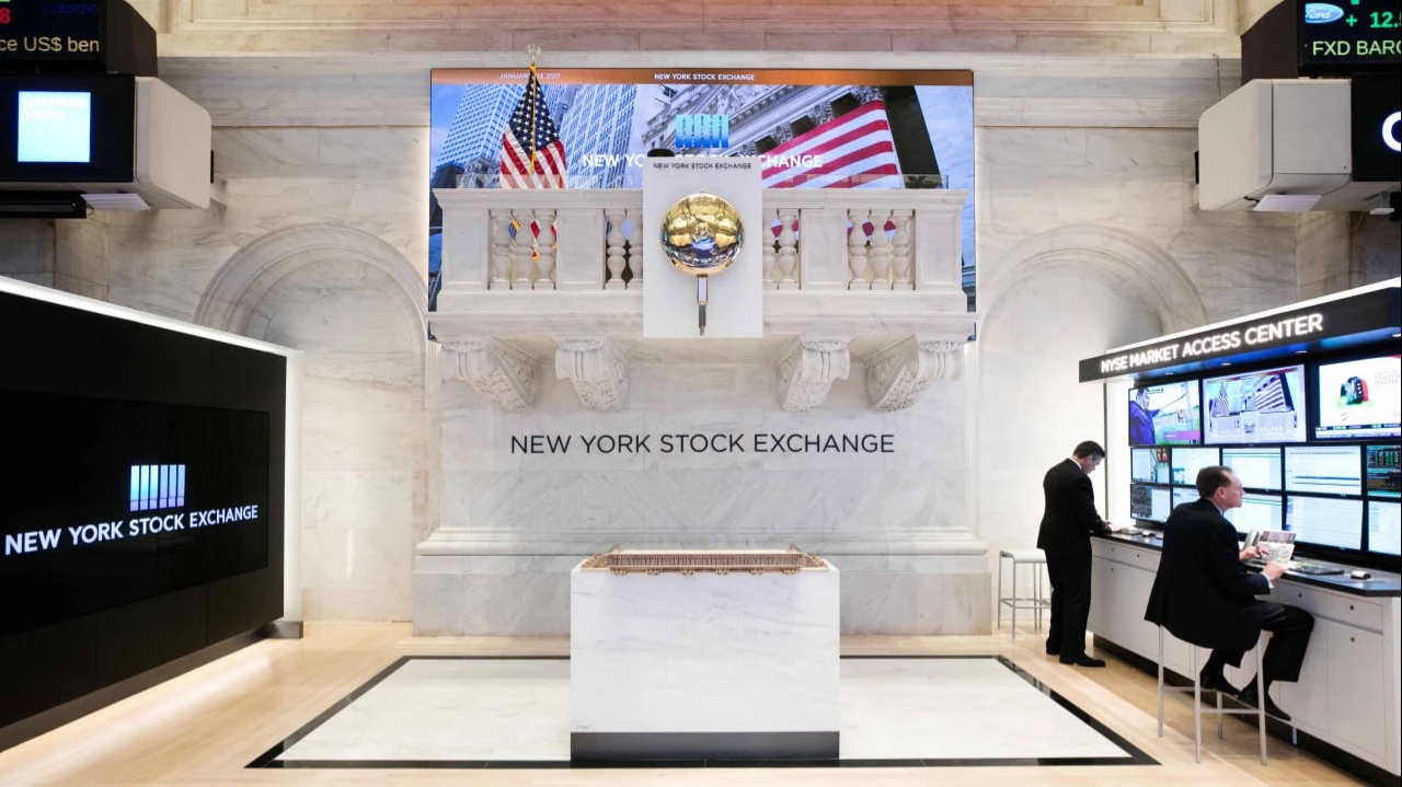 Индекс широкого рынка S&P 500 достиг 6 753,7 пункта / Фото: X / NYSE