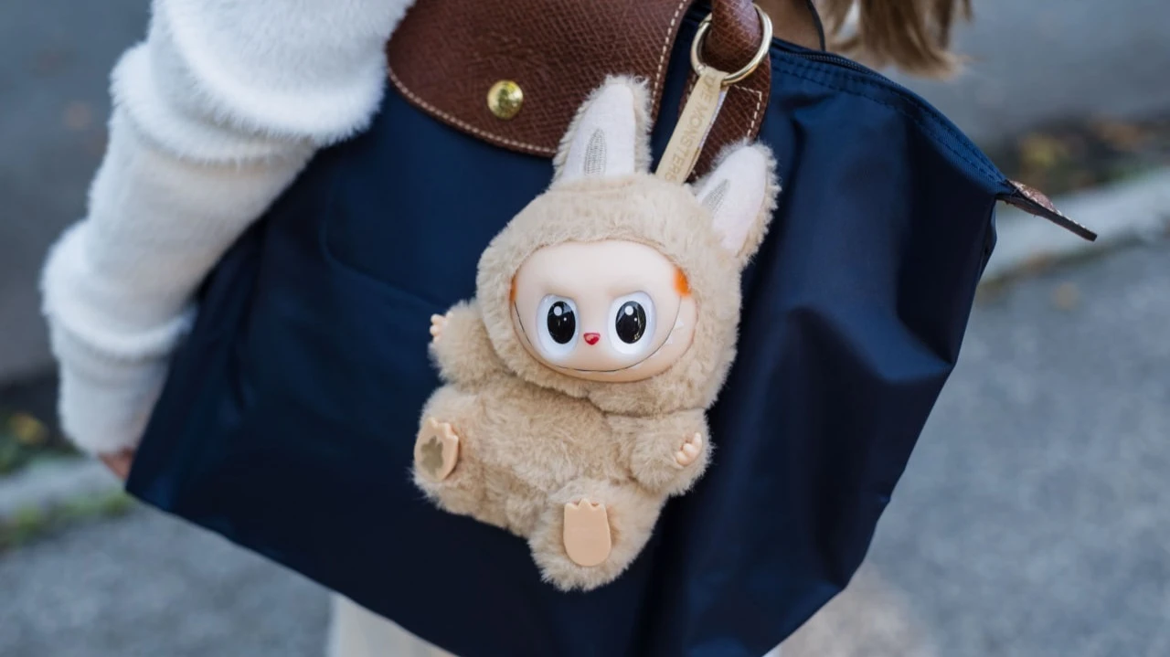 Акции Pop Mart показали наибольший рост почти за два месяца / Фото: Cloudy Design / Shutterstock.com