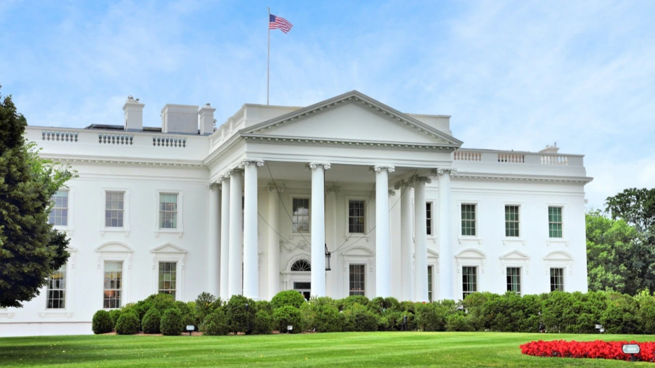 Рынок будет анализировать результаты торговых переговоров США и Индии / Фото: Nimneth X / Shutterstock.com