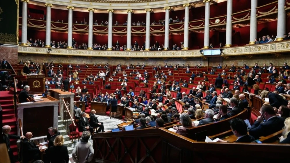 Французский парламент на этой неделе начнет рассматривать проект бюджета-2026 / Фото: Victor Velter / Shutterstock.com