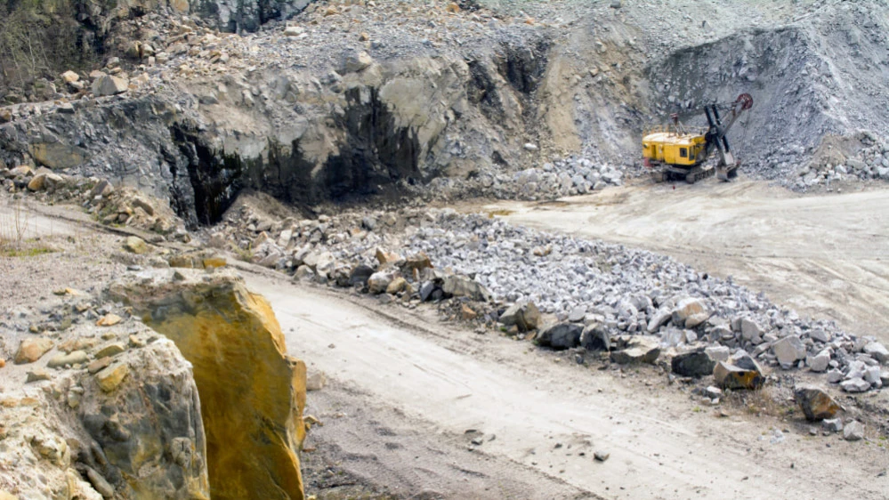 Акции компаний, добывающих редкоземельные металлы, подорожали после объявления о соглашении США и Австралии / Фото: OneSideProFoto / Shutterstock.com
