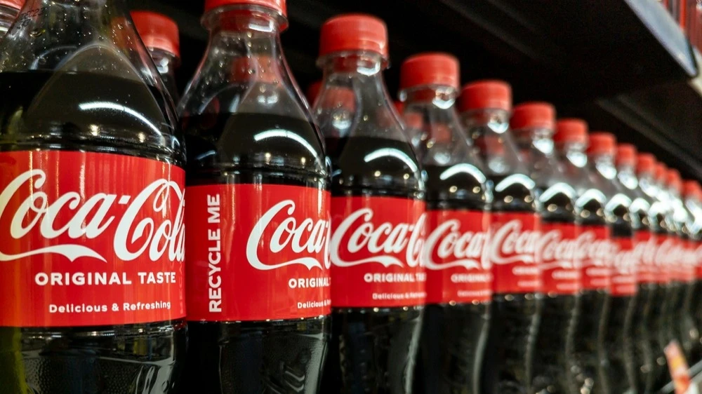 С начала года рыночная стоимость Coca-Cola выросла почти на 10% / Фото: MDV Edwards/Shutterstock.com