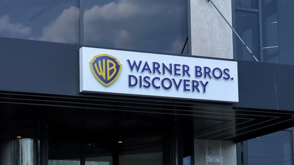 Warner Bros. Discovery допустил вариант полной продажи бизнеса / Фото: Elzbieta Krzysztof / Shutterstock.com