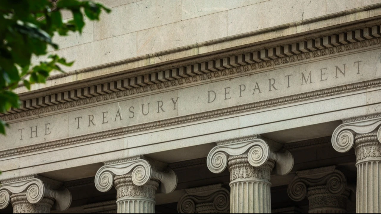 США ужесточили санкции в отношении России / Фото: christianthiel.net / Shutterstock.com