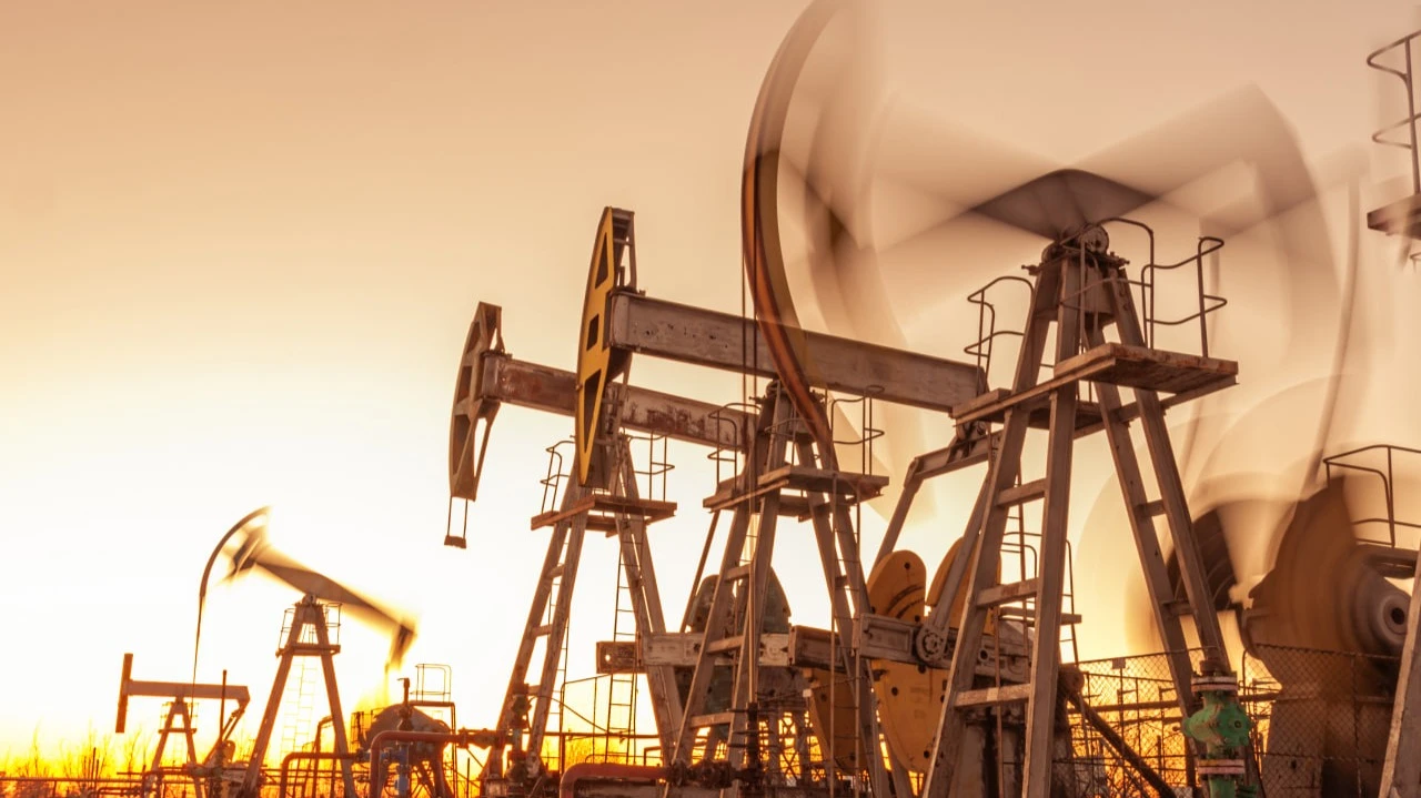 Exxon and Chevrons profits fell due to lower oil prices. How did investors take it?