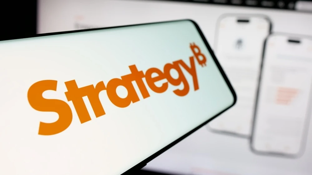 Сразу три аналитика понизили целевые цены по бумагам Strategy после квартального отчета / Фото: T. Schneider/Shutterstock.com