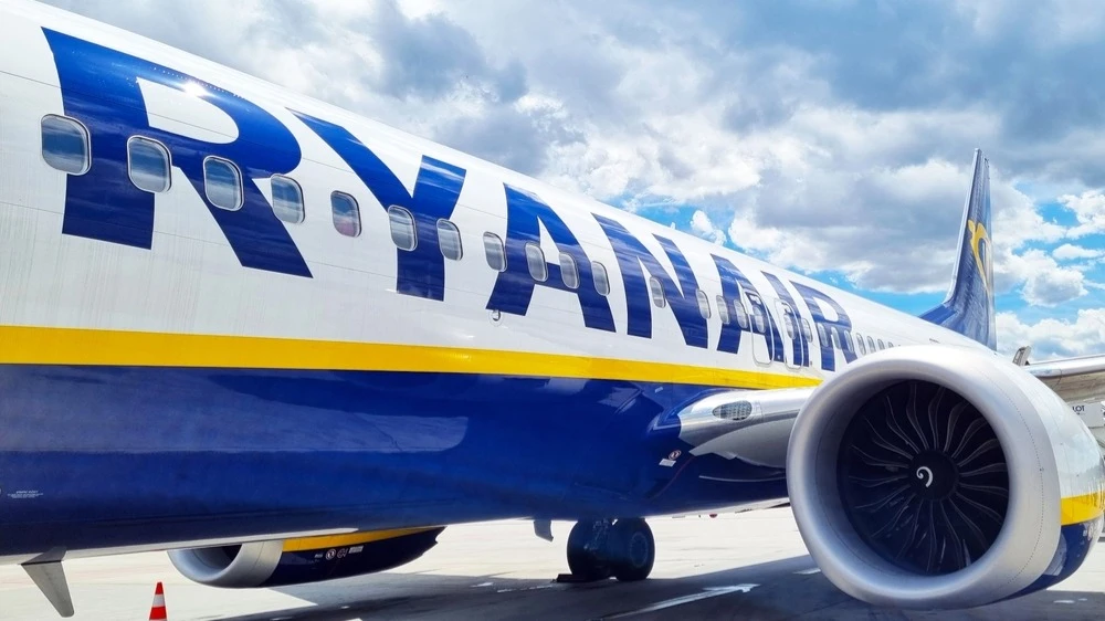 Крупнейший в Европе по объему пассажирских перевозок лоукостер Ryanair прогнозирует небольшое увеличение потока в следующем фингоду / Фото: kaskip / Shutterstock.com