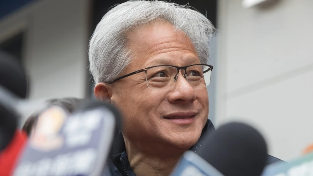 Китай может обойти США в гонке искусственного интеллекта, заявил глава Nvidia Дженсен Хуанг в интервью FT / Фото: Shutterstock/jamesonwu1972