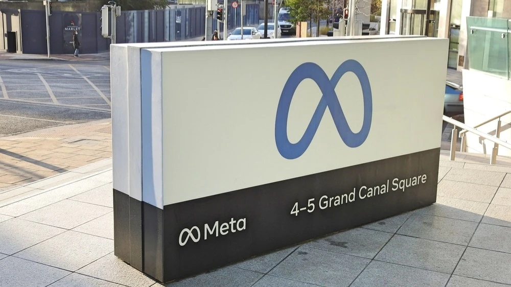Meta зарабатывает на мошеннических объявлениях, выяснил Reuters / Фото: Derick P. Hudson / Shutterstock.com