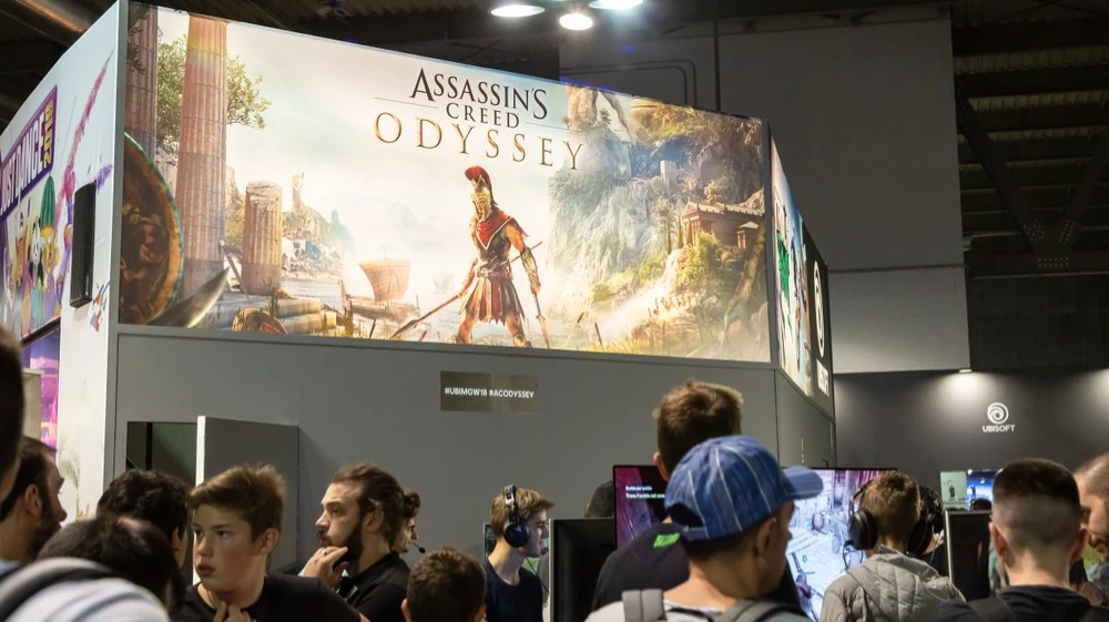 Ubisoft создала одну из самых популярных серий игр — Assassins Creed / Фото: Shutterstock.com/Tinxi