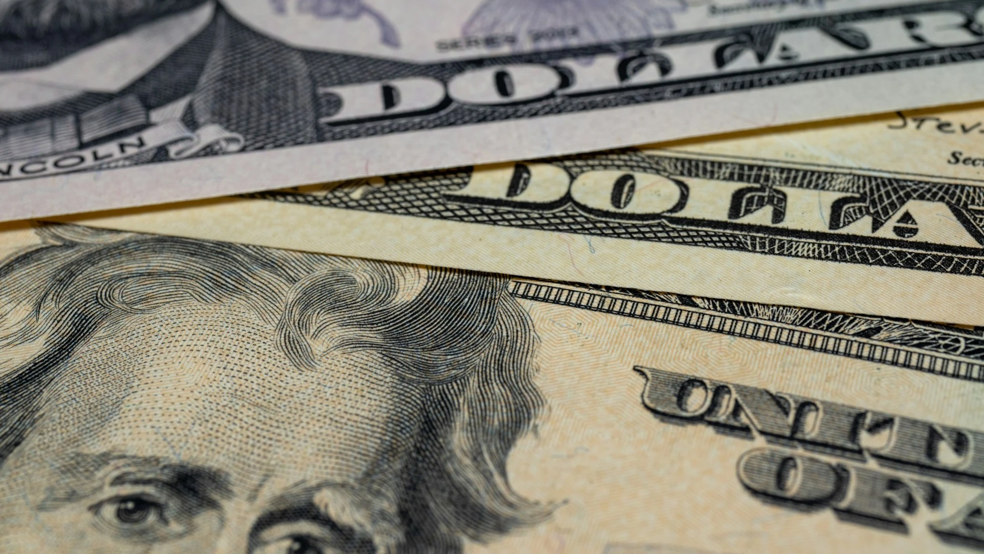 Инвесторы надеются услышать в комментариях руководителей ФРС конкретику по планам в отношении курса денежно-кредитной политики / Фото: Unsplash/Andrew D