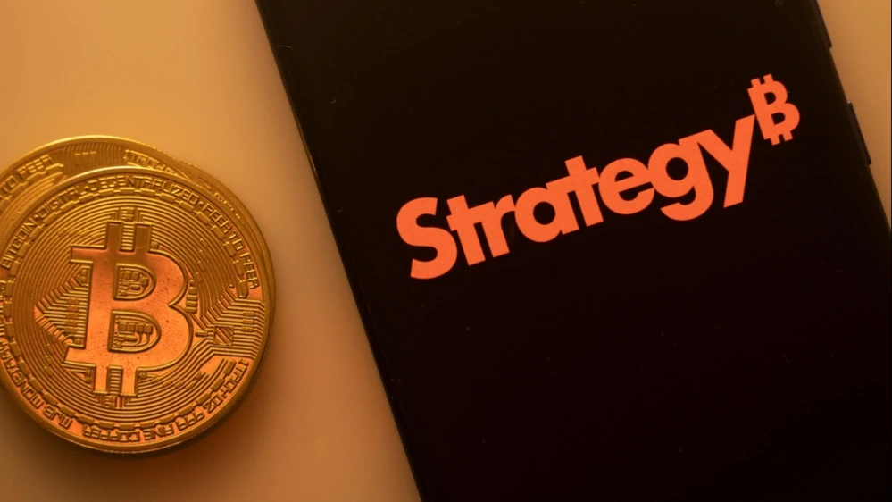 Капитализация Strategy приближается к стоимости ее биткоин-активов / Фото: Mamun_Sheikh/ Shutterstock.com