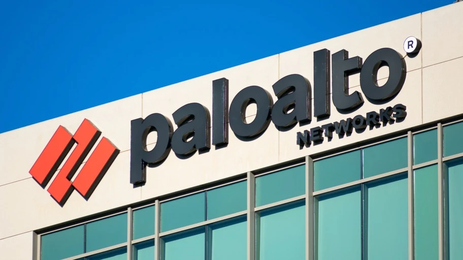 Несмотря на обвал акций Palo Alto, эксперты Уолл-стрит считают компанию одним из главных бенефициаров кибербезопасности в эпоху ИИ / Фото: Michael Vi / Shutterstock.com