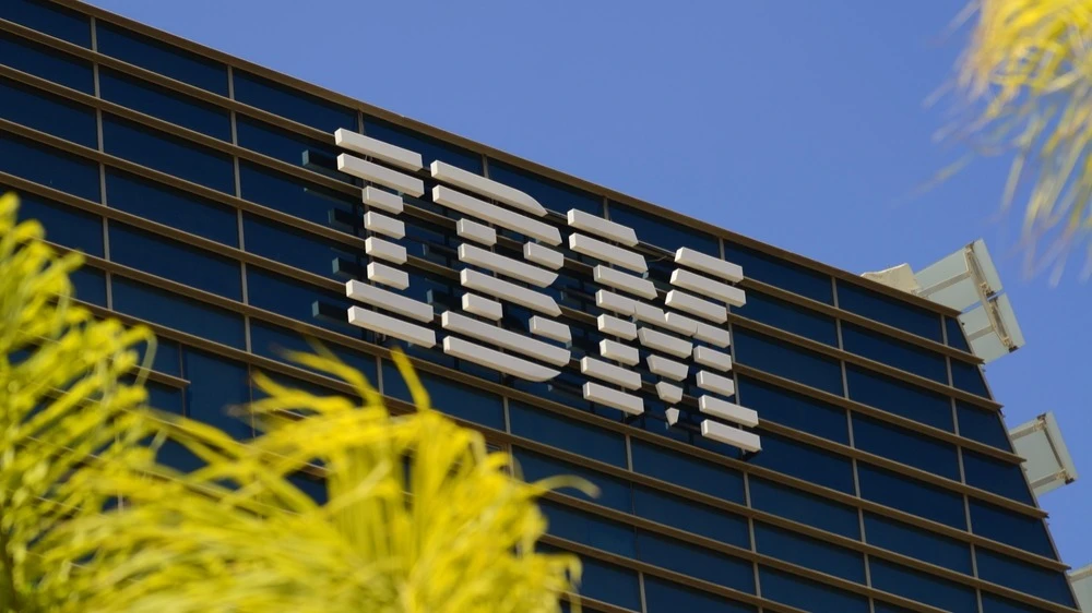 С начала 2025 года рыночная стоимость IBM выросла более чем на треть / Фото: ShU studio/Shutterstock.com