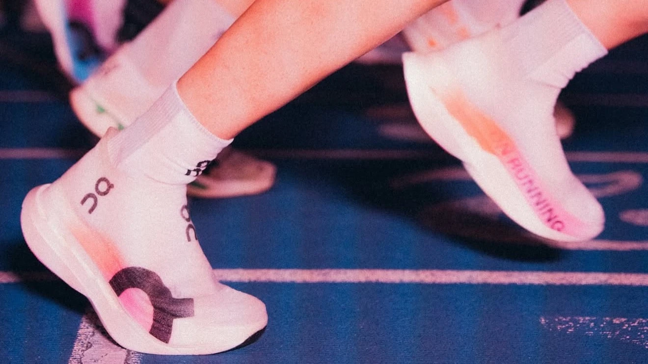 Компания On Holding ожидает, что ее среднегодовой рост выручки в ближайшие три года составит 30%. Фото: On / Instagram