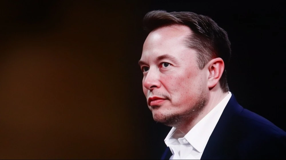 Highlights for this morning: Musk defends H-1B visas, BofA calls for crypto, Samsung showed TriFold