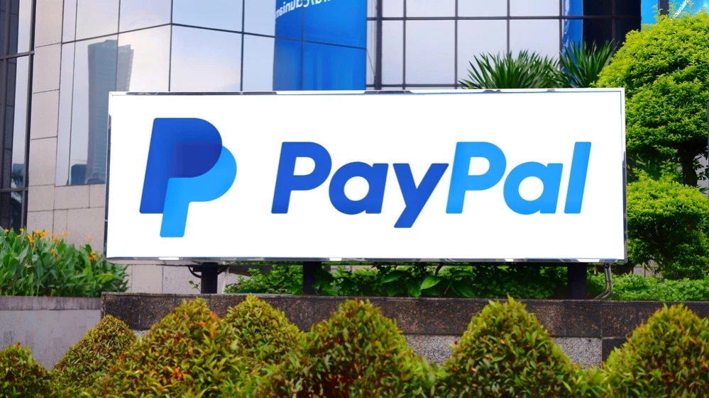 Инвестбанк занял нейтральную позицию по акциям PayPal и вернется к пересмотру оценки через полгода / Фото: Poetra.RH / Shutterstock.com