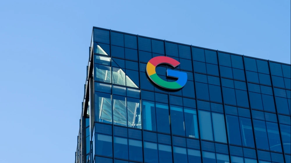 Успех процессоров TPU от Google стал одной из причин ралли акций Alphabet в четвертом квартале / Фото: JHVEPhoto / Shutterstock.com