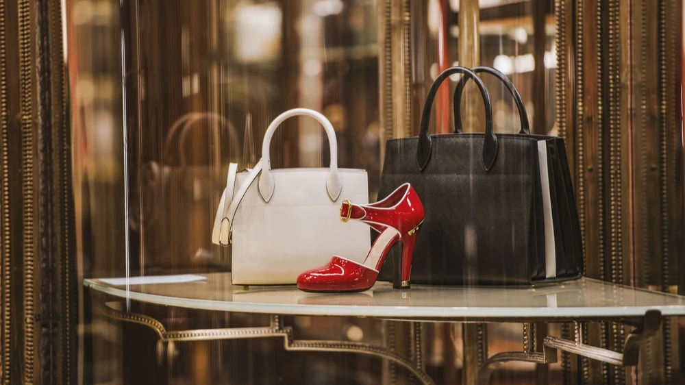 Аналитики ждут подъема люкса в 2026 году / Фото: Creative Lab / Shutterstock