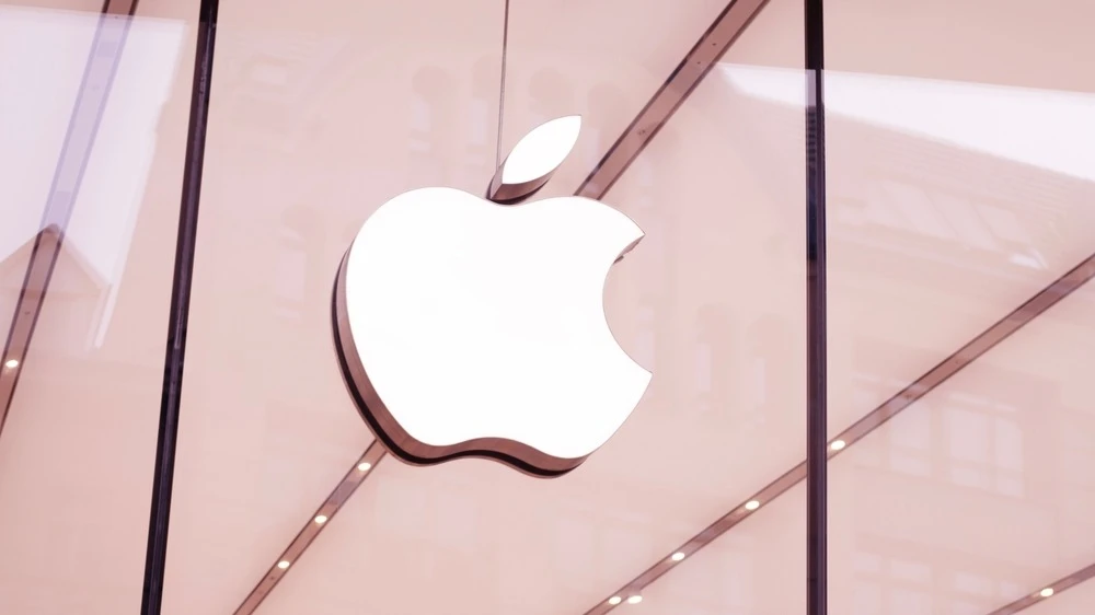 Wedbush видит рост акций Apple на 25% / Фото: Kittyfly / Shutterstock.com