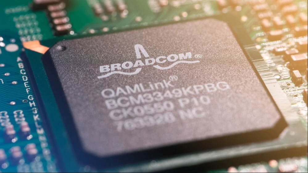 Broadcom ведет переговоры о поставках чипов с клиентом своего конкурента Marvell / Фото: ViStock / Shutterstock.com