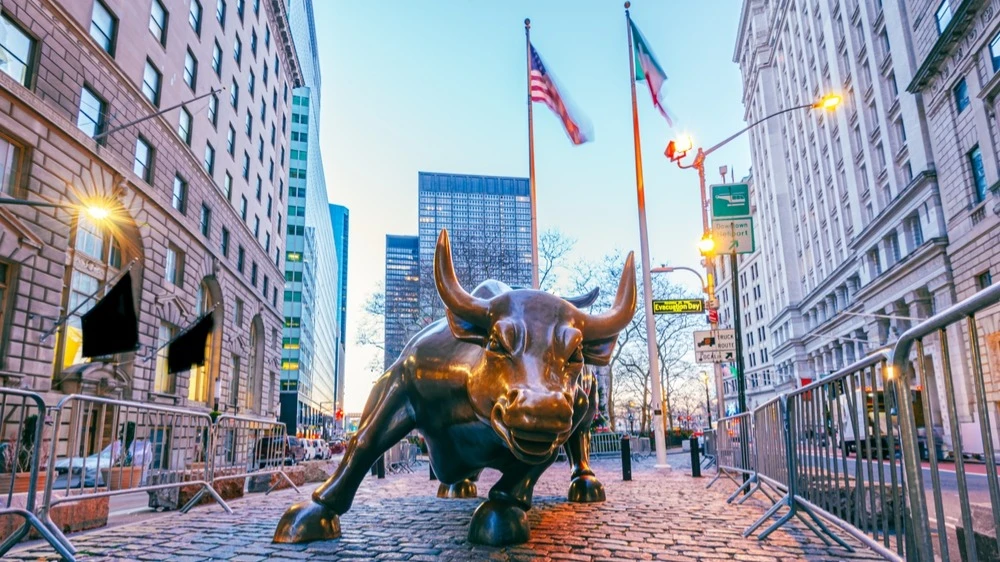 Годовой прогноз инвестхолдинга Oppenheimer по S&P 500 становится самым «бычьим» третий год подряд / Фото: Shutterstock.com