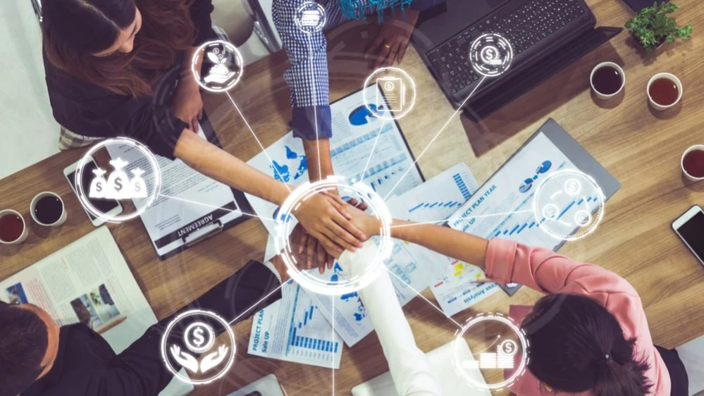 Dangerous unity: how social media is worsening stock trading results